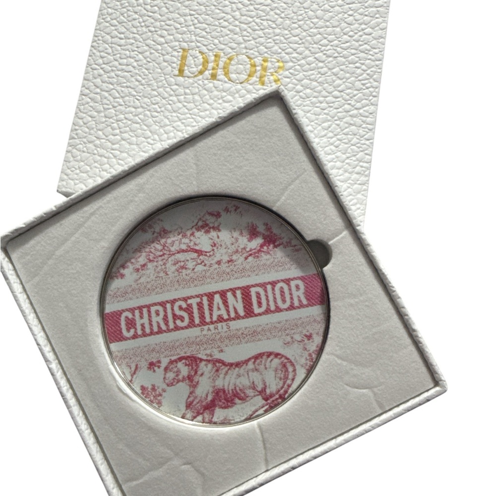 New in Box Christian Dior VIP Pink and Silver Dual Compact Mirror - Picture 3 of 5
